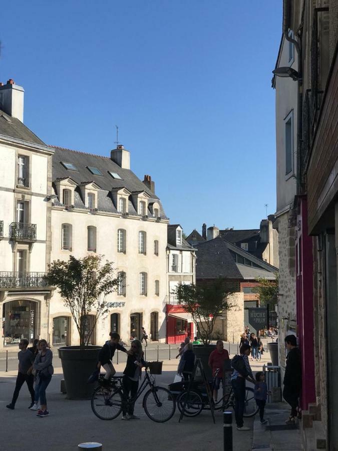 Appartement Au Coeur Du Quartier Historique Vannes Exterior photo