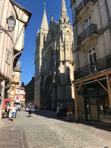 Appartement Au Coeur Du Quartier Historique Vannes Exterior photo